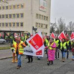 starke Beteiligung der gewerblich-technischen Beschäftigten der Stadt Hanau am Warnstreik