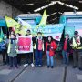 Mit Beginn der Frühschicht sind Beschäftigte des öffentlichen Nahverkehrs in einen 24-stündigen Warnstreik getreten