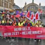 Demozug am Frankfurter Hauptbahnhof