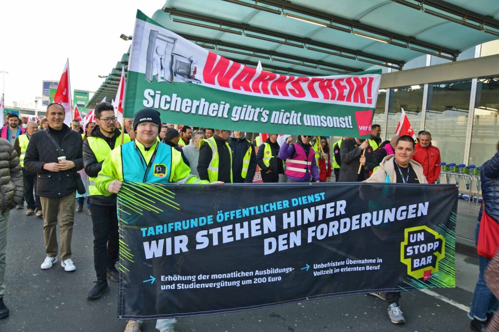 Tarifverhandlungen für den Öffentlichen Dienst und für die Luftsicherheitskräfte, Warnstreik am 10.03.2025 am Flughafen Frankfurt