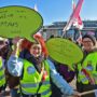 Beschäftigte aus Pflegeeinrichtungen aus ganz Hessen haben heute für ihre Forderungen in der Tarifrunde des Öffentlichen Dienstes gestreikt, hier in Hanau