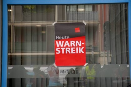 Auftakt am Gewerkschaftshaus Frankfurt