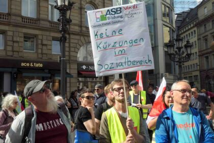 Kundgebung am Kaiserplatz in Frankfurt