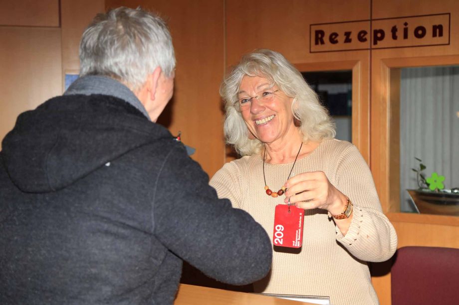 Übung zur Fotoreportage: "Ein Tag im BZ Gladenbach" Übung zur Fotoreportage: "Ein Tag im BZ Gladenbach"