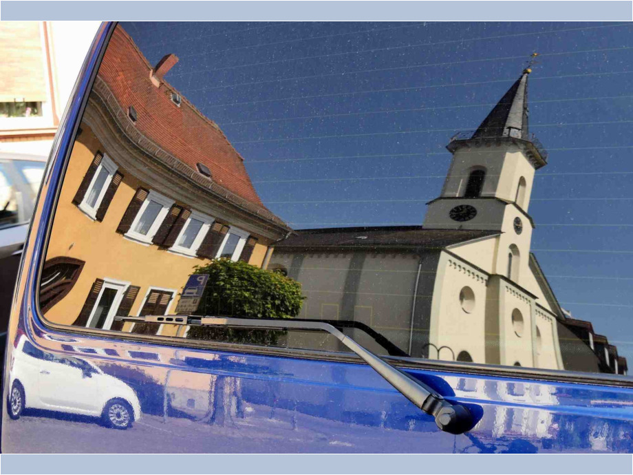Kirche im Fenster