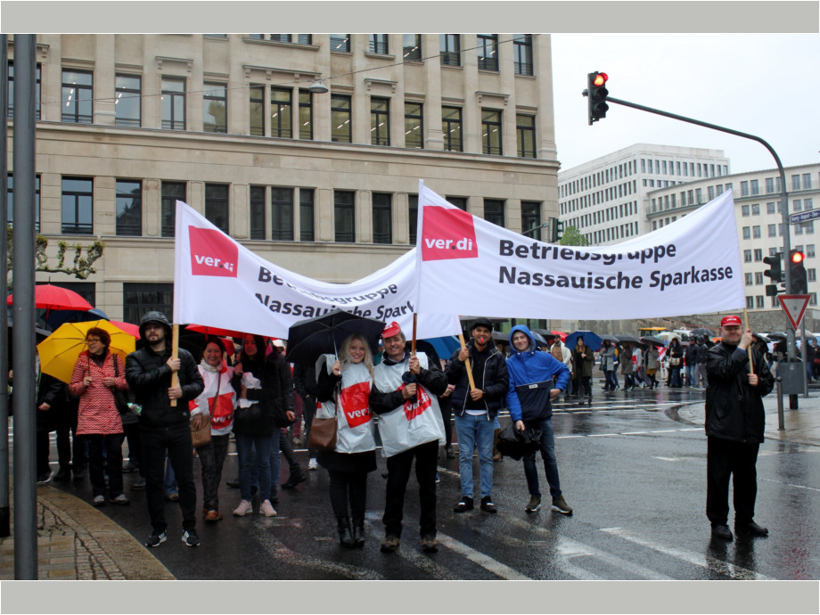 Ziemlich durchnässt, aber gut gelaunt! Ziemlich durchnässt, aber gut gelaunt!
