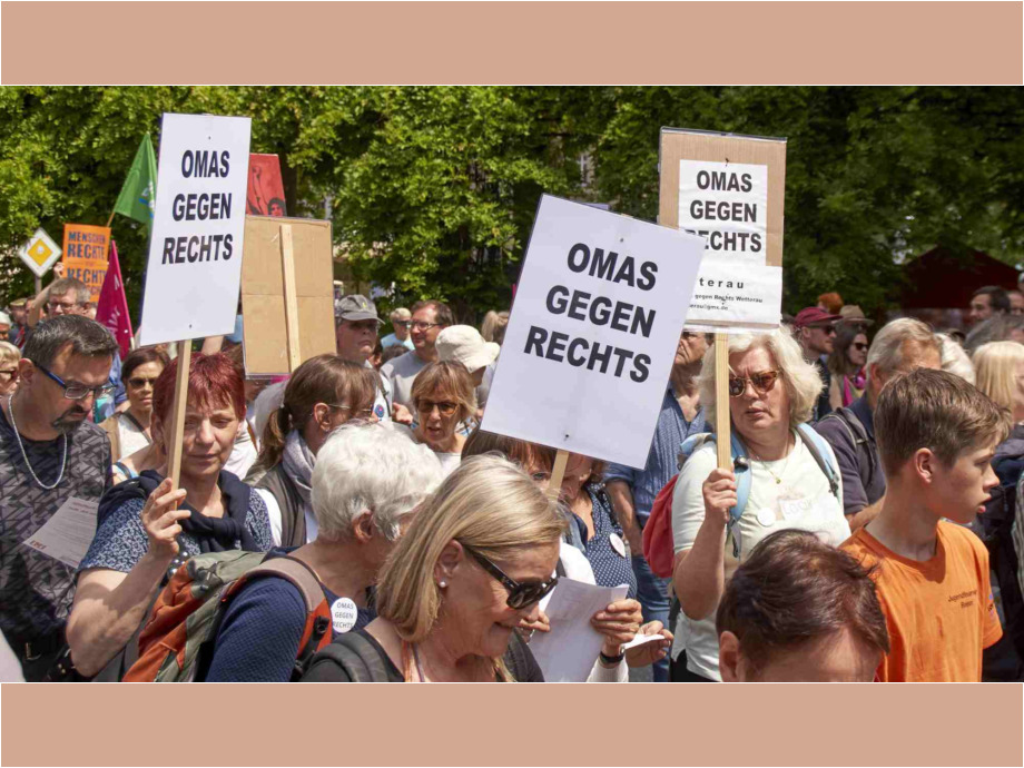 Omas gegen Nationalismus