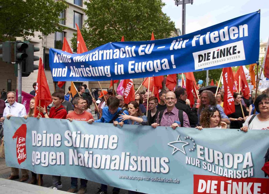 Für Frieden und Abrüstung in Europa Für Frieden und Abrüstung in Europa