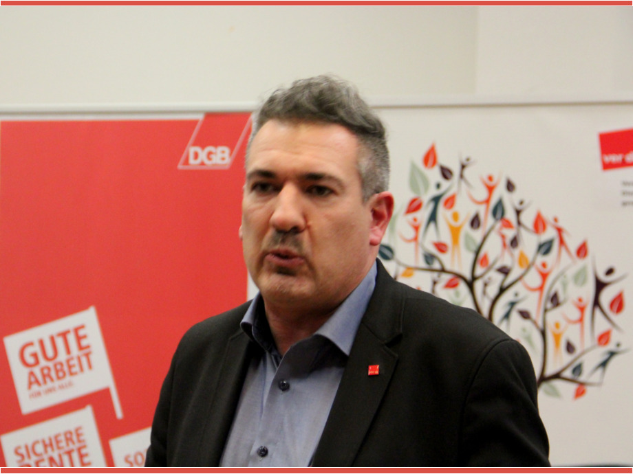 Alexander Klein, stellv. Geschäftsführer ver.di-Bezirk Frankfurt am Main und Region Alexander Klein, stellv. Geschäftsführer ver.di-Bezirk Frankfurt am Main und Region