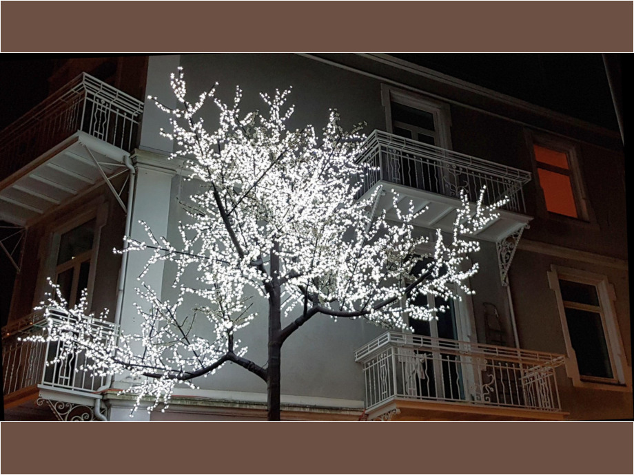 Leuchtender Baum