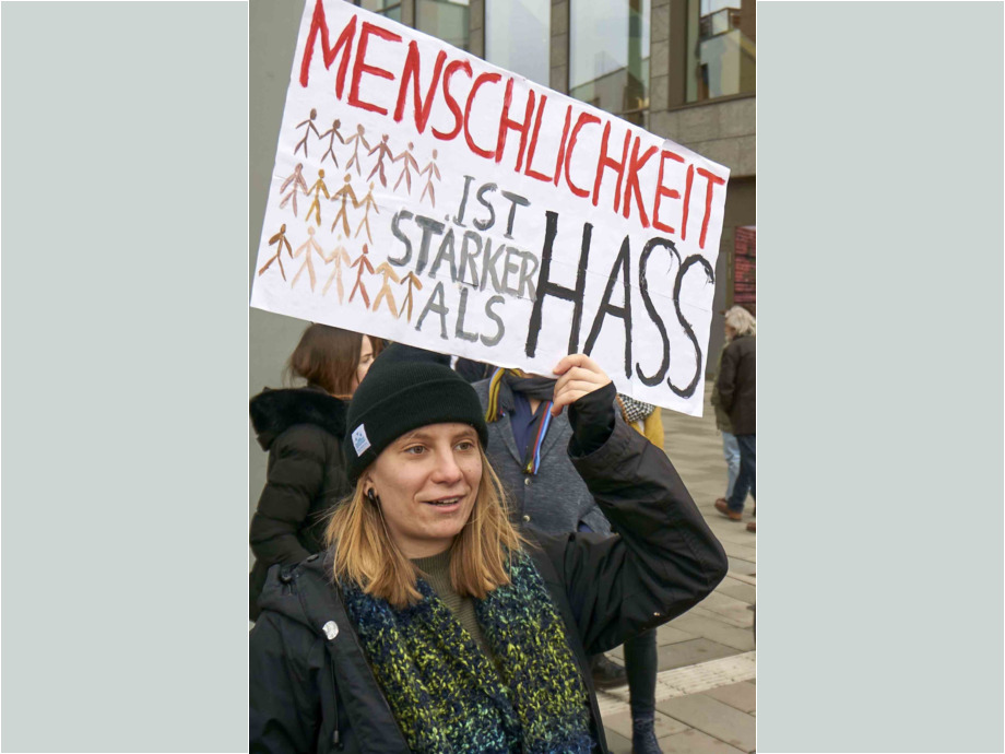 Solidarität statt Spaltung - Trauer um die Opfer der rassistschen Morde am 19. Janaur 2020 in Hanau Solidarität statt Spaltung - Trauer um die Opfer der rassistschen Morde am 19. Janaur 2020 in Hanau