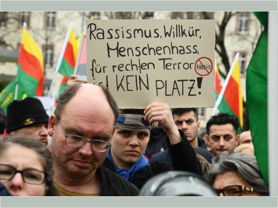 Solidarität statt Spaltung - Trauer um die Opfer der rassistschen Morde am 19. Janaur 2020 in Hanau Solidarität statt Spaltung - Trauer um die Opfer der rassistschen Morde am 19. Janaur 2020 in Hanau