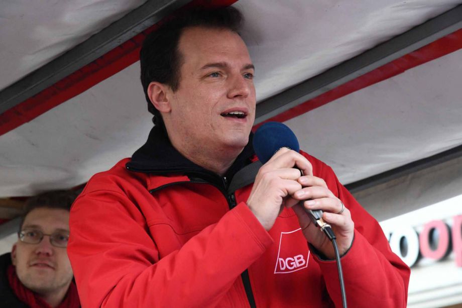 #Nichtmituns - 18.000 in Erfurt gegen Pakt mit rechts #Nichtmituns - 18.000 demonstrieren am 15. Februar 2020 in Erfurt gegen Pakt mit rechts