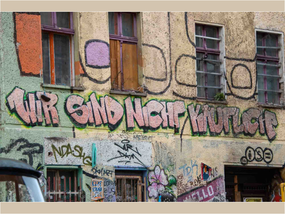Save your Kiez - Demonstration gegen den Bau des Amazon Towers in Berlin