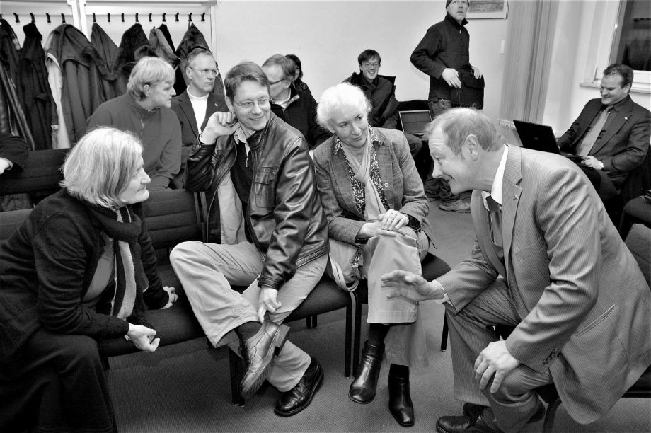 Der Spekulierende - Helmut Betschel-Pfluegel, Bürgermeisterwahlkampf, Wahlabend, Bad Vilbel Der Spekulierende - Helmut Betschel-Pfluegel, Bürgermeisterwahlkampf, Wahlabend, Bad Vilbel