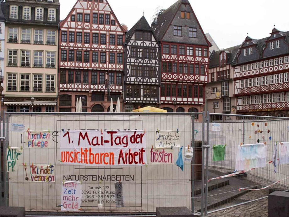 1. Mai 2020 - stiller Protest auf dem Römer Frankfurt