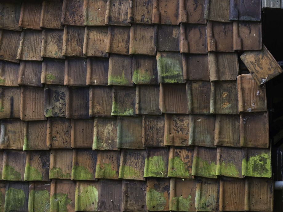 Leicht beschädigt Leicht beschädigt