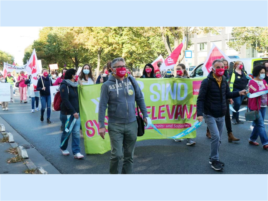 Demonstrationszug auf der Miquelallee