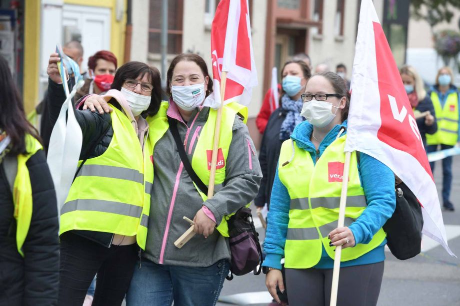 2020-09-30 Tarifrunde OeD Warnstreik Klinikum Hanau und Altenpflegezentrum Rodenbach 2020-09-30 Tarifrunde OeD Warnstreik Klinikum Hanau und Altenpflegezentrum Rodenbach