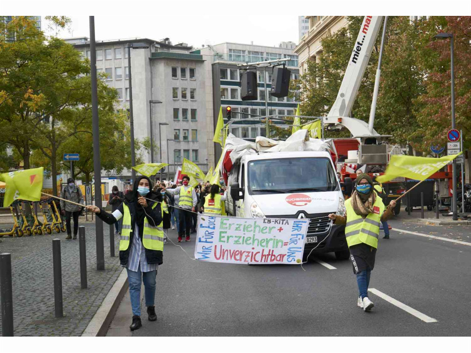 Demozug Erzieher*innen