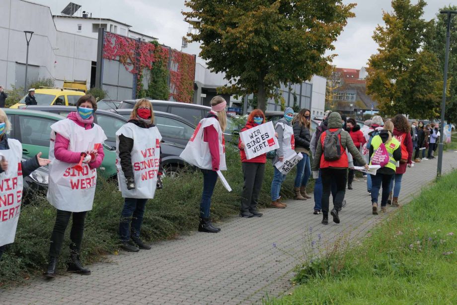 "Wir halten den Laden am Laufen - jetzt seid ihr dran" - Warnstreik am 15.10. in Bad Vilbel