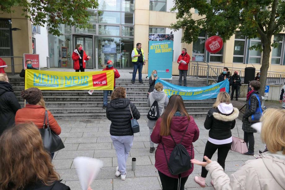 "Wir halten den Laden am Laufen - jetzt seid ihr dran" - Warnstreik am 15.10. in Bad Vilbel