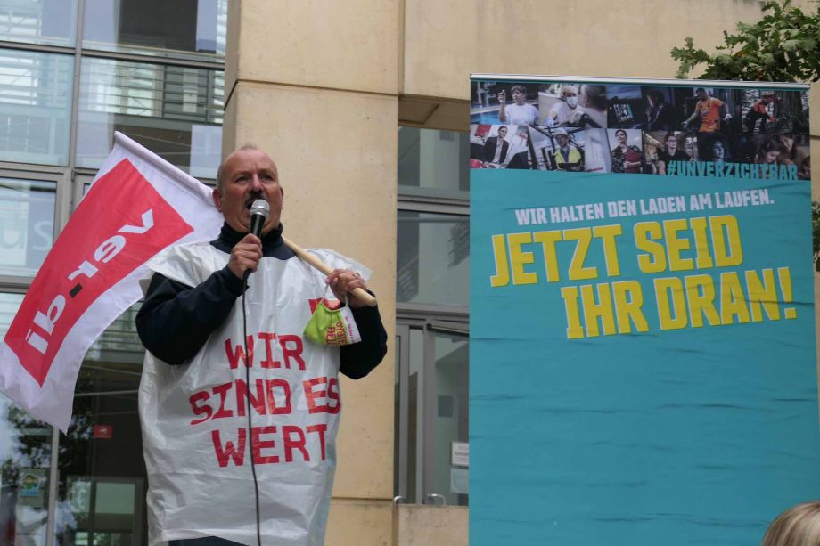 "Wir halten den Laden am Laufen - jetzt seid ihr dran" - Warnstreik am 15.10. in Bad Vilbel