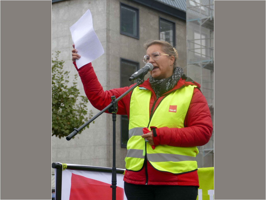 Wir reißen die Ost-West-Arbeitszeitmauer nieder – Warnstreikaktion am 16.10. in Hanau Wir reißen die Ost-West-Arbeitszeitmauer nieder – Warnstreikaktion am 16.10. in Hanau