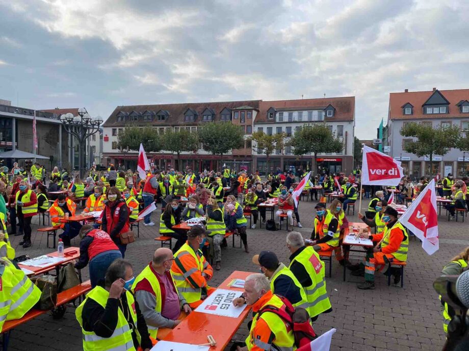 2020-10-01 Tarifrunde TV OeD - Streikfrühstück auf dem Marktplatz in Hanau 2020-10-01 Tarifrunde TV OeD - Streikfrühstück auf dem Marktplatz in Hanau
