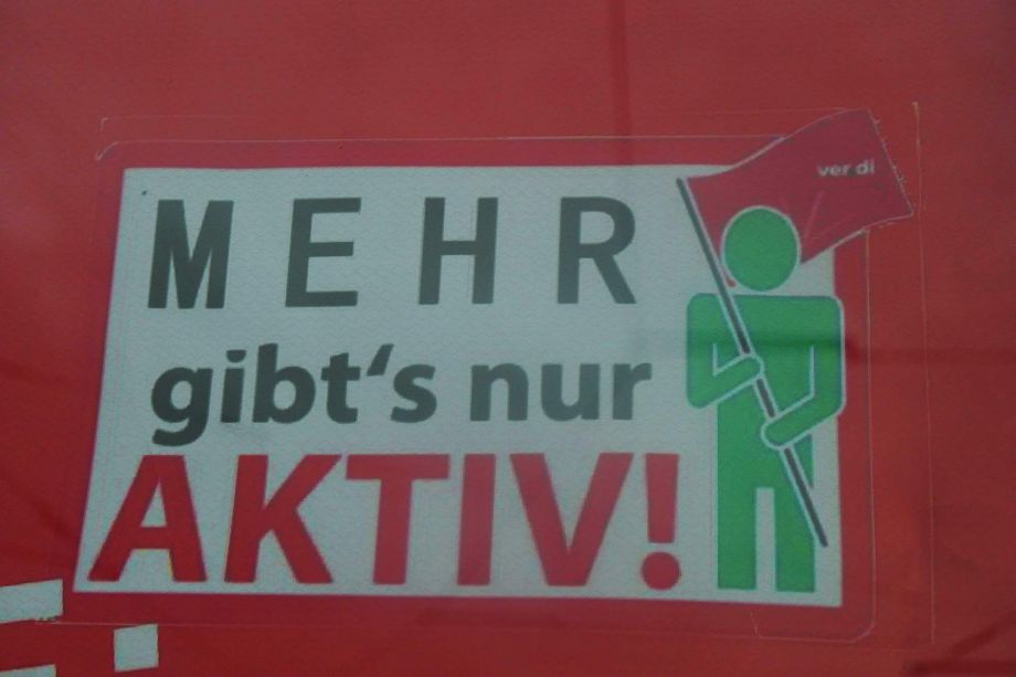 Jetzt zusammenhalten! Jetzt zusammenhalten!