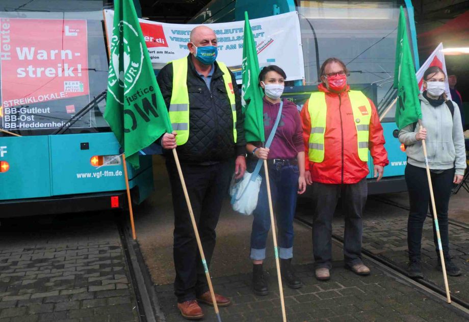 Gewerkschafter und Klimaschützer kämpfen gemeinsam Gewerkschafter und Klimaschützer kämpfen gemeinsam