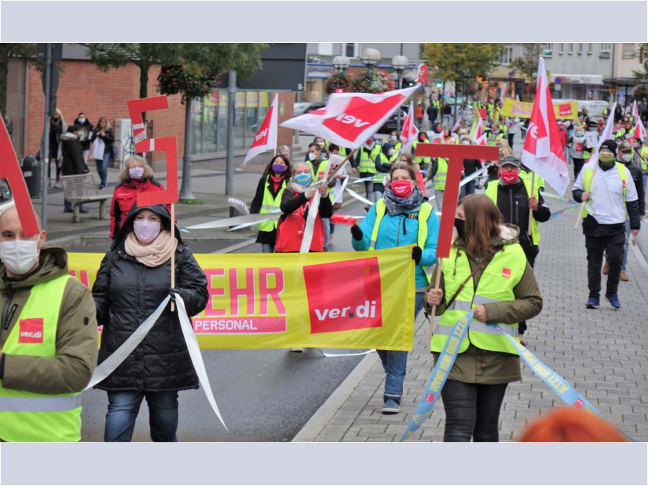 Wir reißen die Ost-West-Arbeitszeitmauer nieder - Streikaktion am 16.10. in Hanau Wir reißen die Ost-West-Arbeitszeitmauer nieder - Streikaktion am 16.10. in Hanau