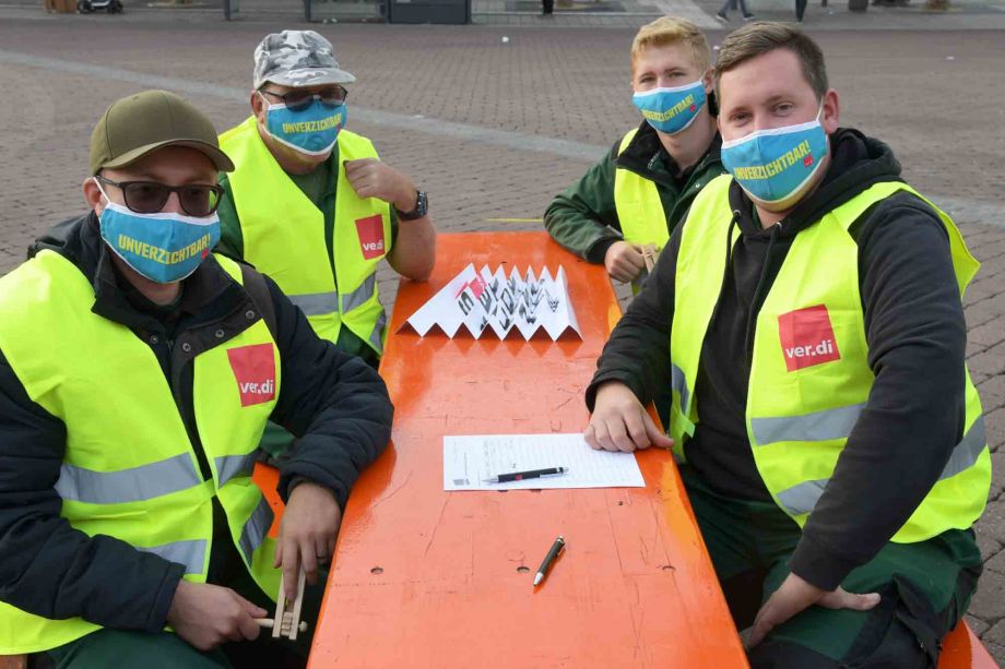 2020-10-01 Tarifrunde TV OeD - Streikfrühstück auf dem Marktplatz in Hanau 2020-10-01 Tarifrunde TV OeD - Streikfrühstück auf dem Marktplatz in Hanau
