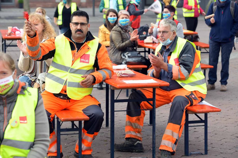 2020-10-01 Tarifrunde TV OeD - Streikfrühstück auf dem Marktplatz in Hanau 2020-10-01 Tarifrunde TV OeD - Streikfrühstück auf dem Marktplatz in Hanau