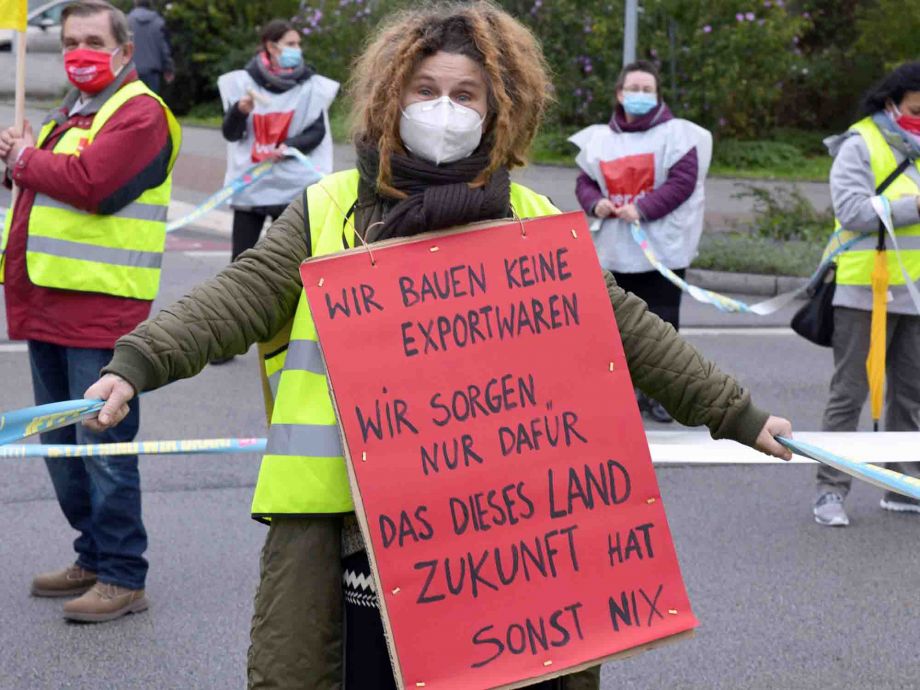 Wir reißen die Ost-West-Arbeitszeitmauer nieder – Warnstreikaktion am 16.10. in Hanau