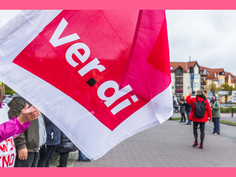 ver.di macht Druck - Warnstreik zur Tarifrunde im Öffentlichen Dienst in Offenbach ver.di macht Druck - Warnstreik zur Tarifrunde im Öffentlichen Dienst in Offenbach