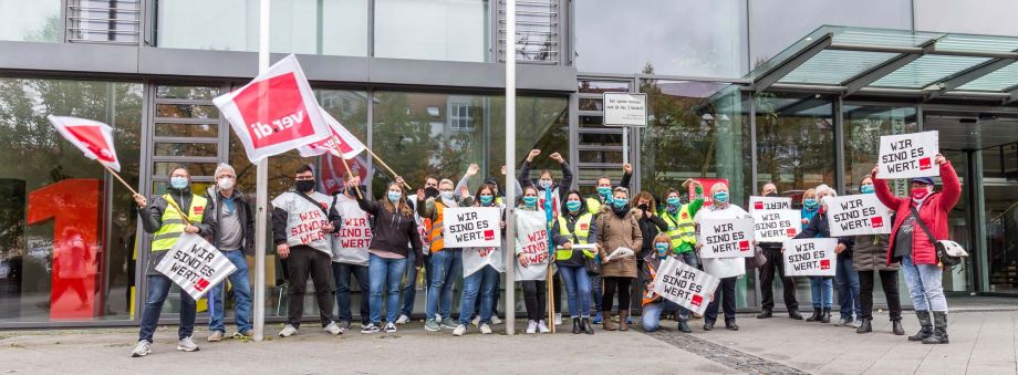 ver.di macht Druck - Warnstreik zur Tarifrunde im Öffentlichen Dienst in Offenbach ver.di macht Druck - Warnstreik zur Tarifrunde im Öffentlichen Dienst in Offenbach