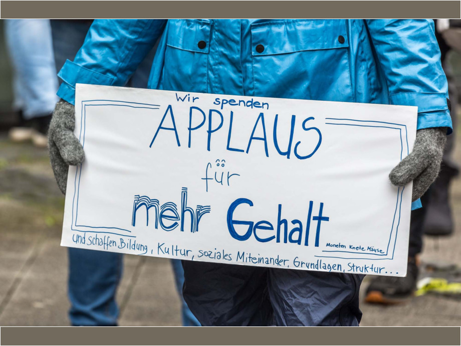 ver.di macht Druck - "Wir spenden Applaus für mehr Gehalt" ver.di macht Druck - "Wir spenden Applaus für mehr Gehalt"