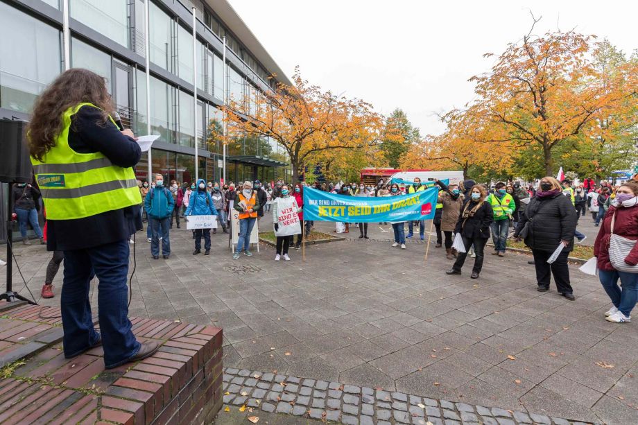 ver.di macht Druck - Warnstreik zur Tarifrunde im Öffentlichen Dienst in Offenbach