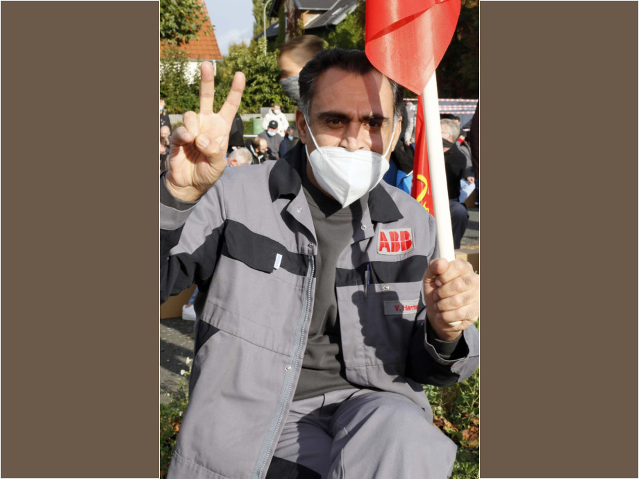 Schwarze-Wolken über Großauheim - Protest am 5.10.2020 gegen die Schließung von Hitachi-ABB