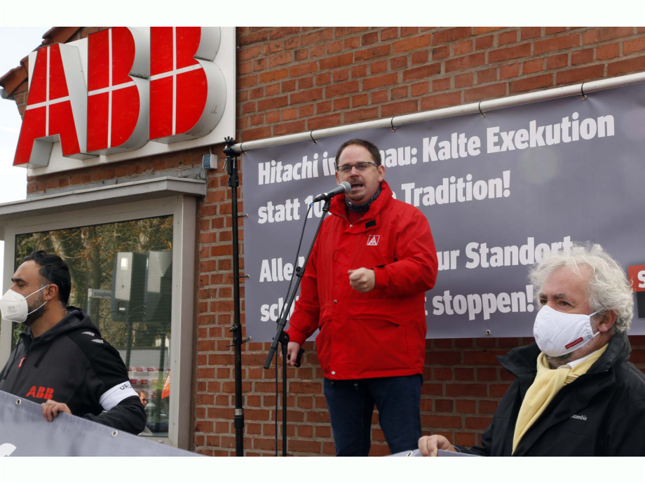 Schwarze-Wolken über Großauheim - Protest am 5.10.2020 gegen die Schließung von Hitachi-ABB