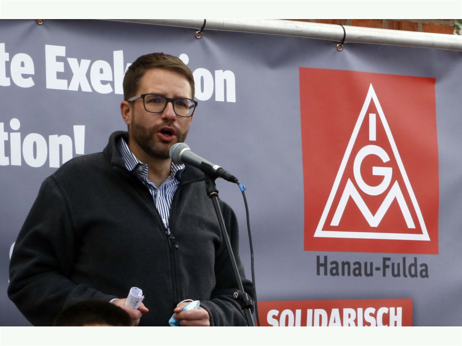 Schwarze-Wolken über Großauheim - Protest am 5.10.2020 gegen die Schließung von Hitachi-ABB