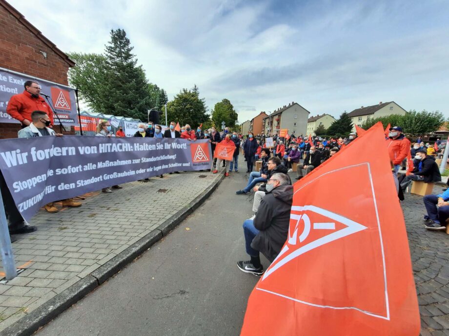 Schwarze-Wolken über Großauheim - Protest am 5.10.2020 gegen die Schließung von Hitachi-ABB