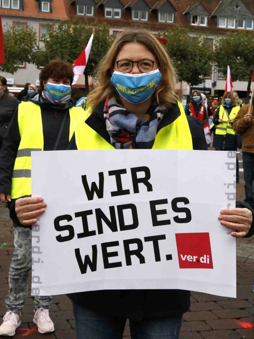 Wir reißen die Ost-West-Arbeitszeitmauer nieder - Streikaktion am 16.10. in Hanau