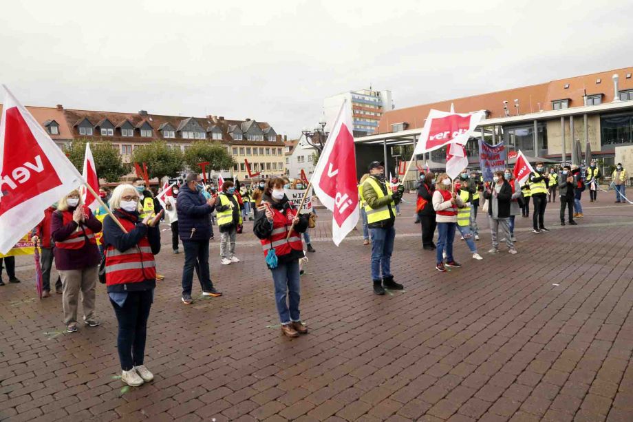 Wir reißen die Ost-West-Arbeitszeitmauer nieder - Streikaktion am 16.10. in Hanau