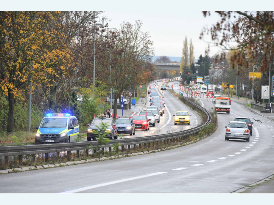 Warnstreik und Autocorsoam 19. November 2020 für den Erhalt der Arbeitsplätze bei Hitachi ABB Power Grids in Hanau-Großauheim Warnstreik und Autocorsoam 19. November 2020 für den Erhalt der Arbeitsplätze bei Hitachi ABB Power Grids in Hanau-Großauheim