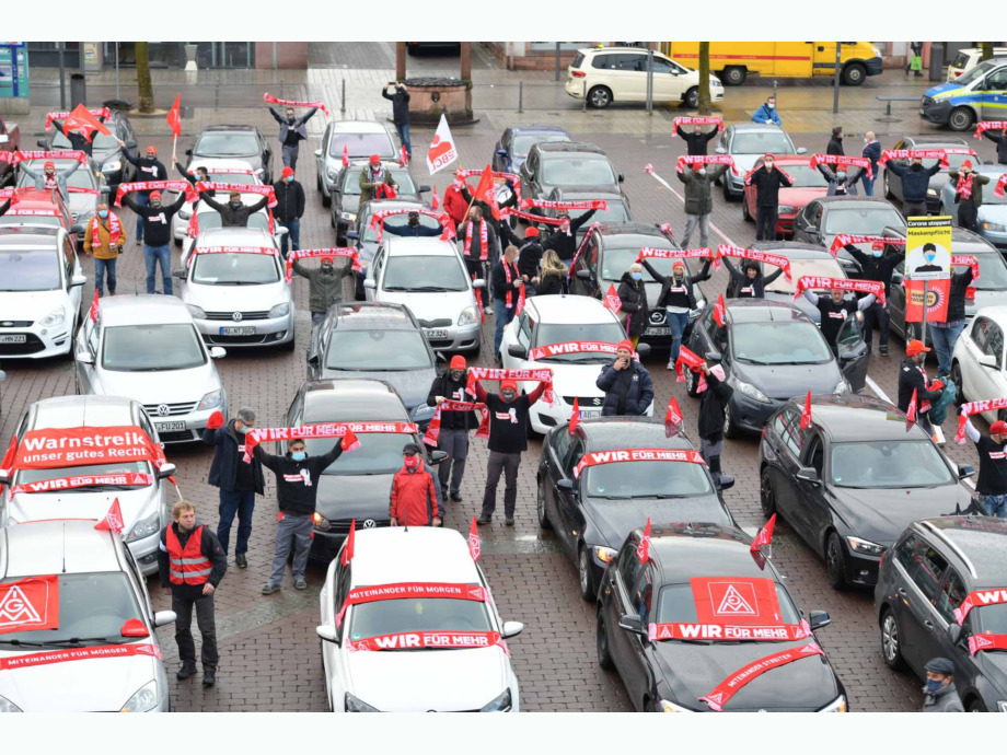 Warnstreik und Autocorsoam 19. November 2020 für den Erhalt der Arbeitsplätze bei Hitachi ABB Power Grids in Hanau-Großauheim