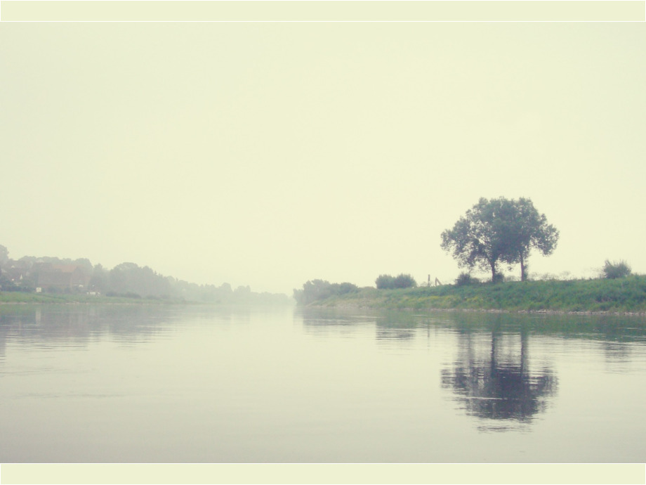 Morgennebel am Fluss