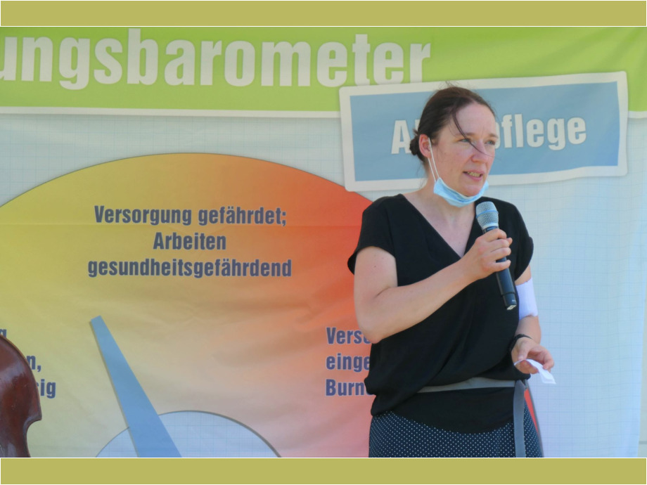 Anja Golder, verdi-Gewerkschaftssekretärin verabschiedet die Teilnehmer*innen