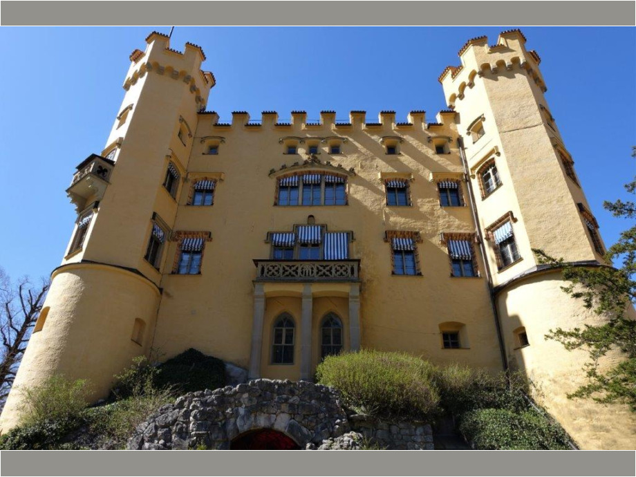 Hohenschwangau Front